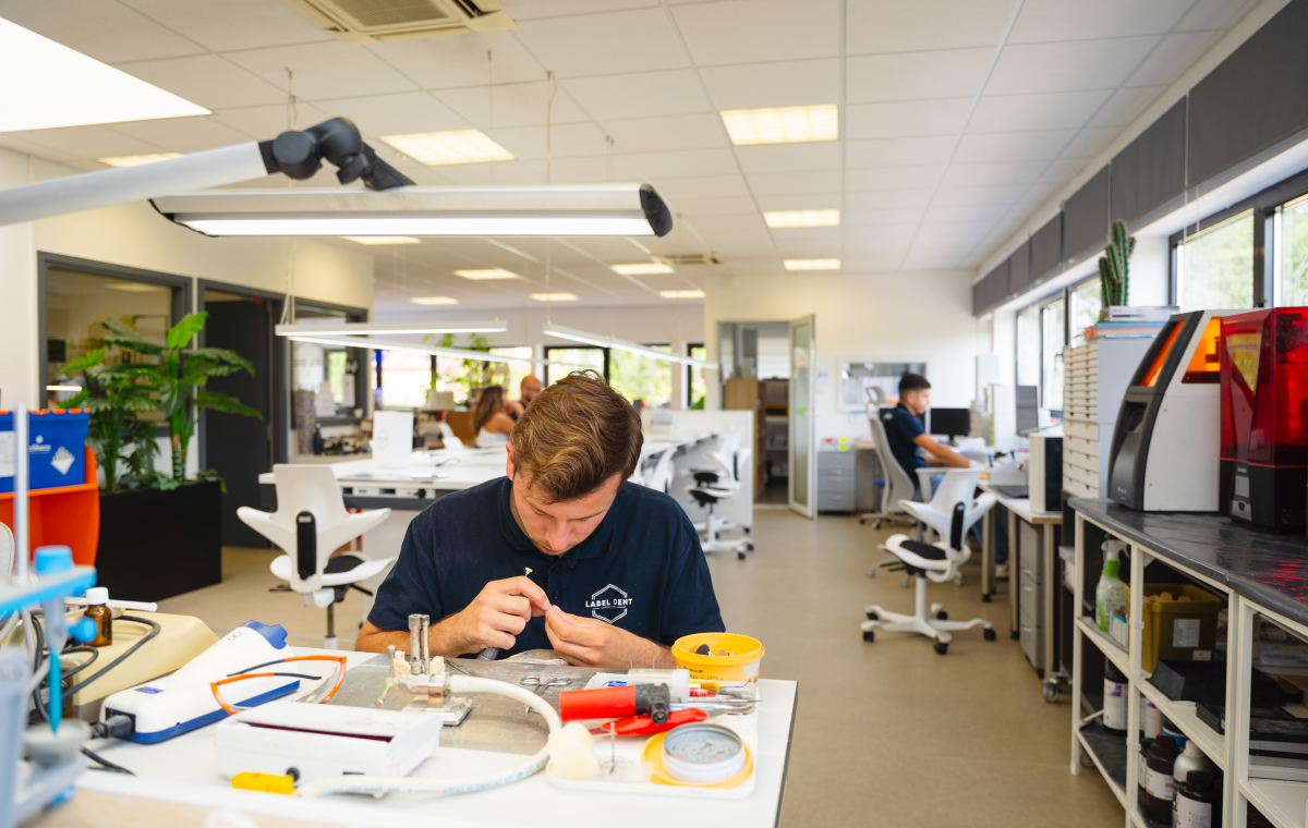 laboratoire dentaire implant dentaire metz Accueil label-dent